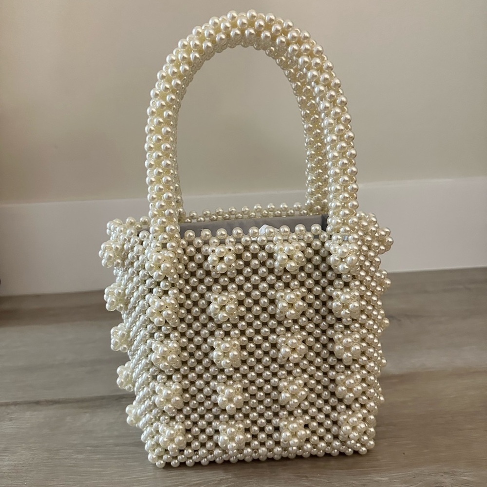 Elegant & Chic Pearl Beaded Handbag